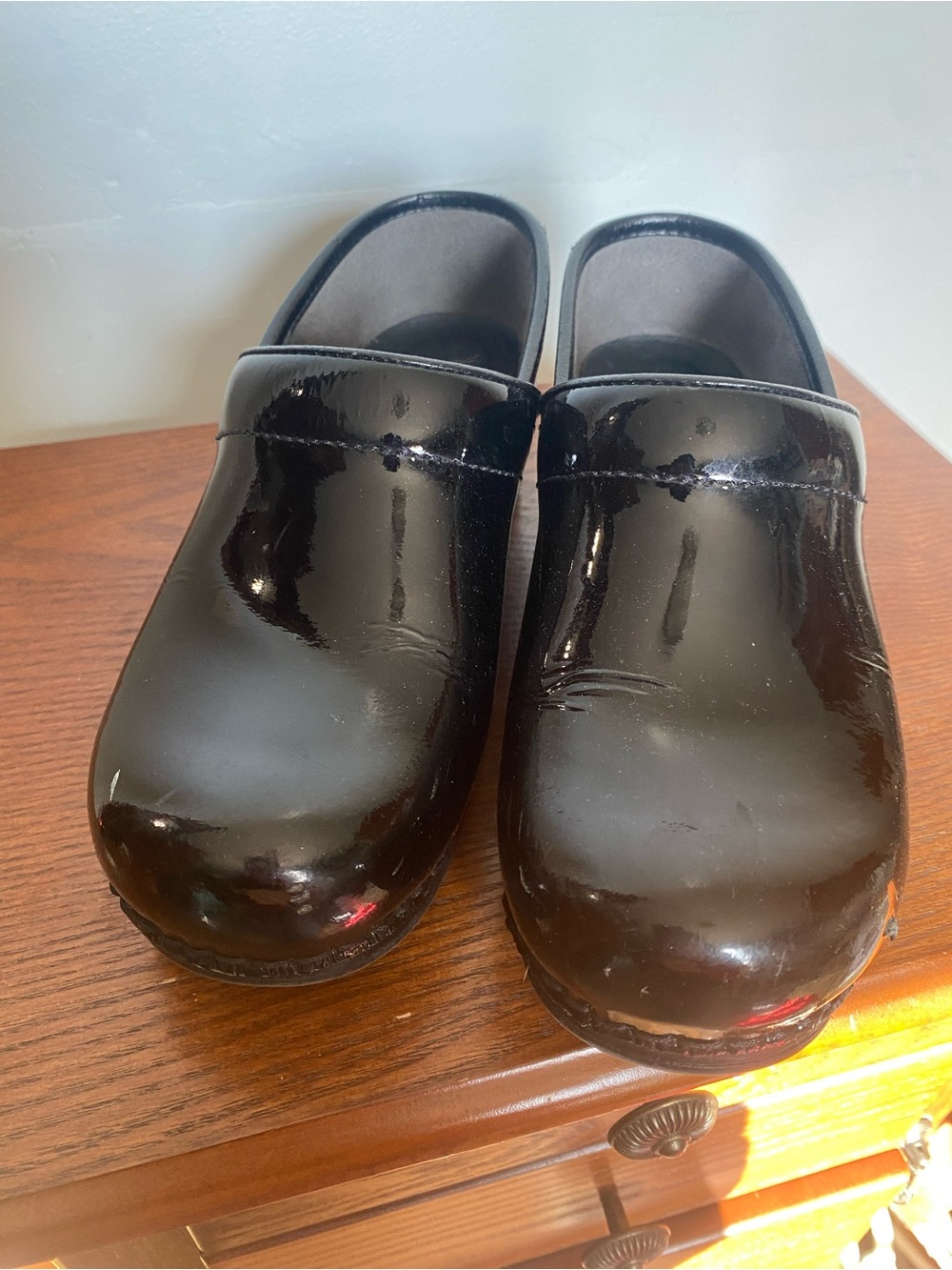 Dansko XP Professional Black Patent Clogs - Size 38 (US 7.5-8) - Picture 2 of 9